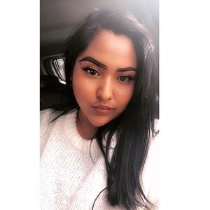 Meet your Posher, Maria